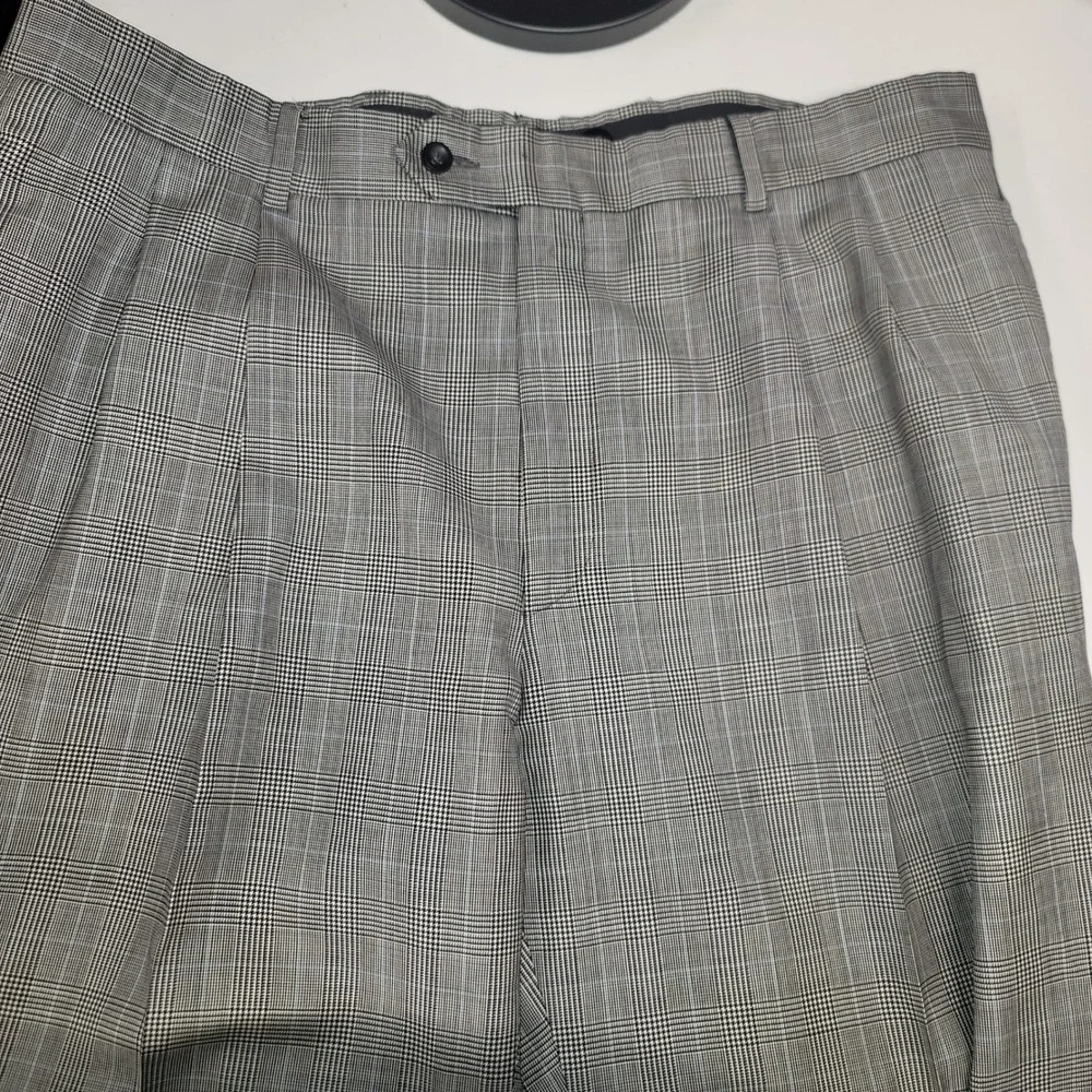 Jos A Bank Mens 36x33 Glen Plaid Wool Dress Pants Grey Blue Check Made in USA